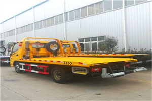 贵南附近拖车救援搭电